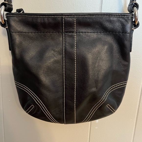 Coach black‎ contrast stitch swingpack crossbody excellent condition - Picture 5 of 12